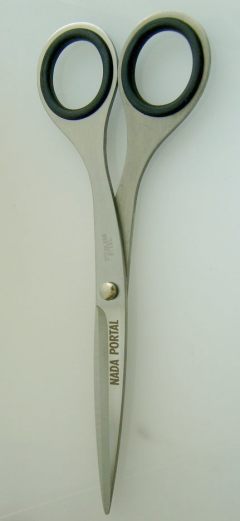 lasersko graviranje škarij.jpg